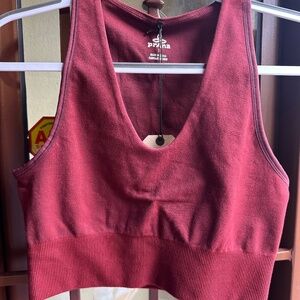 Prana Sopra Seamless cropped top in Maroon. NWT. Size Small